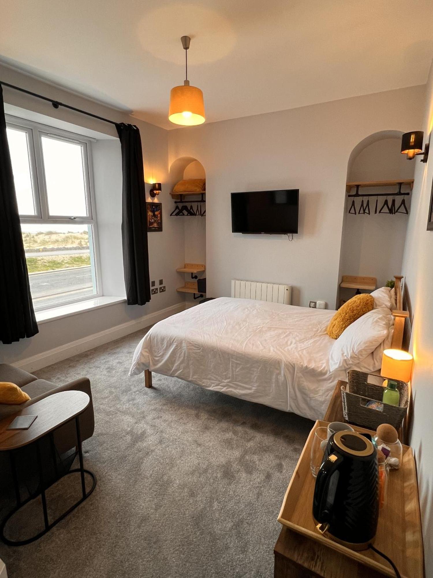 Hoopers Sandy Beach Guest Rooms Swansea Oda fotoğraf